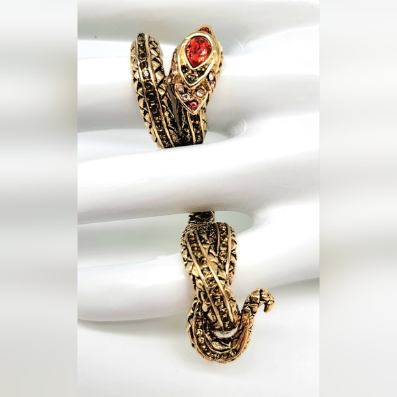 Roberto Cavalli Luxury Two Finger Snake Ring with Padparadscha Sapphire Crystal - Picture 6 of 11